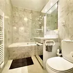 아파트 Victoria Palace - 2 Pieces - Piscine - Parking *