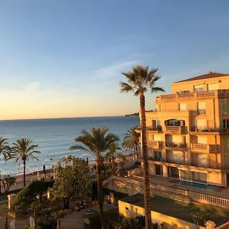 Appartement Victoria Palace - 2 Pieces - Piscine - Parking