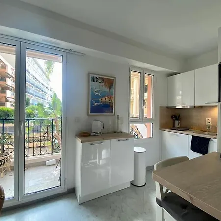 Victoria Palace - 2 Pieces - Piscine - Parking Ментона