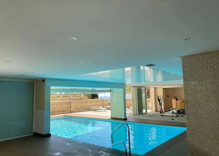 Apartment Victoria Palace - 2 Pieces - Piscine - Parking